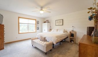 9199 50th St NW, Annandale, MN 55302