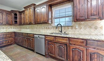 8700 Sallys Way, Alvarado, TX 76009