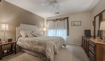 12 BARCLAY Dr, Hockessin, DE 19707
