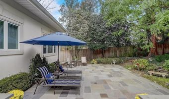 4744 34TH St N, Arlington, VA 22207