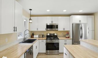 6622 Lakeway Dr, Anchorage, AK 99502
