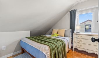 11 Hartlawn Rd, Boston, MA 02132