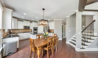 62 Applewood Ln, Acworth, GA 30101