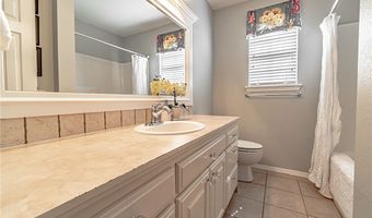 1807 SW Pine Ave, Bentonville, AR 72713