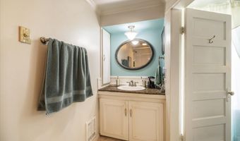 830 DIVISION St SE, Bandon, OR 97411