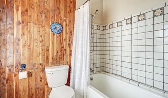 2 Latilla Ln, Arroyo Seco, NM 87514