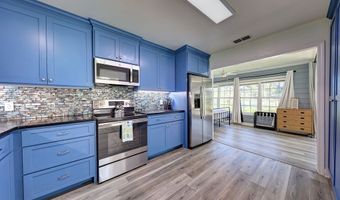 1477 Lake Dr, Bainbridge, GA 39817