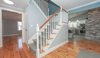 240 Oak St, Centerville, MA 02632