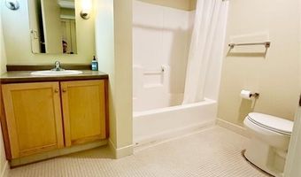 190 Clarke Rd 102, Narragansett, RI 02882