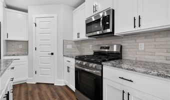 3000 SW Setting Sun Dr, Bentonville, AR 72713