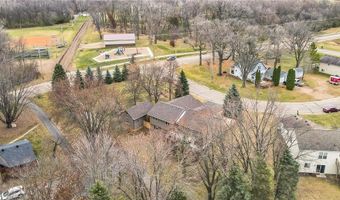 320 Big Woods Ln, Annandale, MN 55302