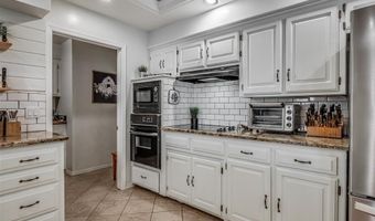 3104 N Briarwood Ave, Bethany, OK 73008
