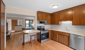 711 OLSON Ave F, Appleton, WI 54914
