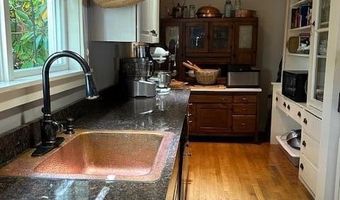 53 Congress St, Belfast, ME 04915