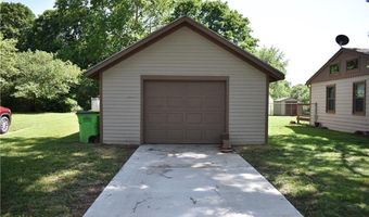 225 King St, Baldwin City, KS 66006