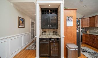 1421 Douglas Ave E, North Providence, RI 02904