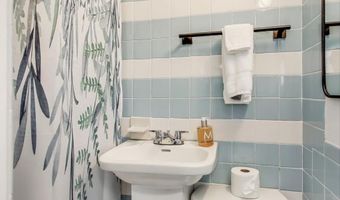 3100 N GLEBE Rd, Arlington, VA 22207