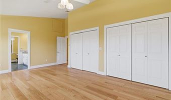 46 Timberland Dr, Lincoln, RI 02865
