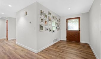 10933 Sunray Pl, La Mesa, CA 91941