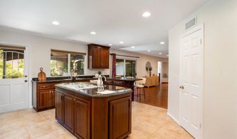 1637 Encino Dr, Escondido, CA 92025