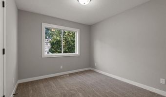 000 N Enchanted Dr NW, Andover, MN 55304