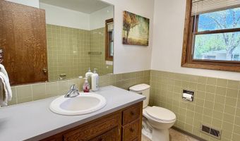 1808 SE 12th Ave, Aberdeen, SD 57401