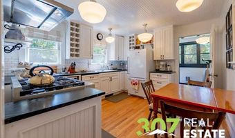 916 Canyon Ave, Cody, WY 82414