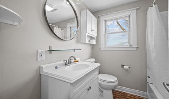 21 Delway Rd, East Providence, RI 02914