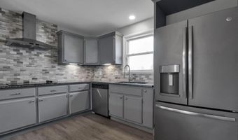 33 School St, Ashville, OH 43103