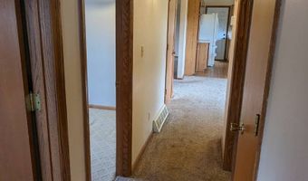 904 Guthrie St, Adair, IA 50002