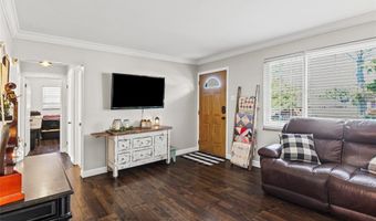 9862 Glenmont Dr, Affton, MO 63123