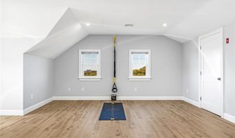 1046 Ocean Rd, Narragansett, RI 02882