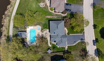 3741 Persimmon Dr, Algonquin, IL 60102