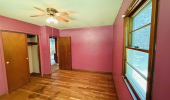 77 Griswold Dr, Rockingham, VT 05101