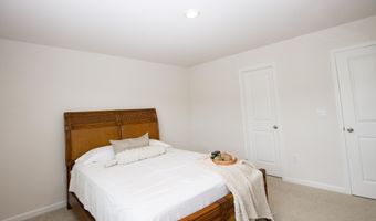 1179 Misty Creek Dr, Aberdeen, NC 28315
