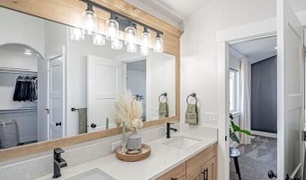 576 Hollow Dr, Ammon, ID 83401