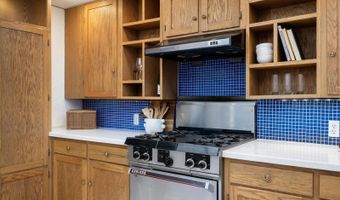 53010 N Hillview Ct NE, Benton City, WA 99320