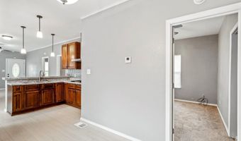 318 W Olive St, Aurora, MO 65605