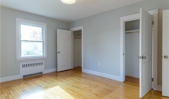 429 Forest Ave, Middletown, RI 02842