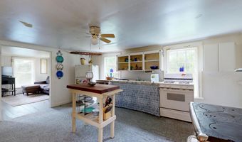 10 Picnic Hill Rd, Albany Twp., ME 04217