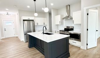1946 Tuscany Dr SE, Altoona, IA 50009