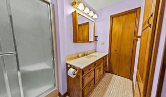 519 Country Club Dr W, Arapahoe, NC 28510