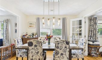 30 Alvin St, Warwick, RI 02886