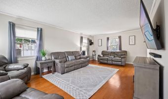 48 Cambridge Dr, Aberdeen, NJ 07747