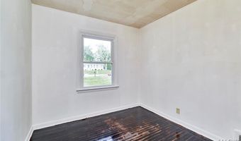 228 Newton Pl, Ballwin, MO 63021