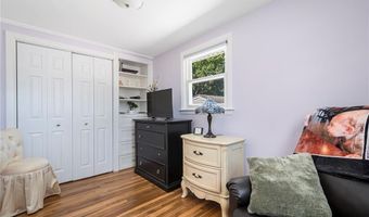 75 Autumn St, Cranston, RI 02910