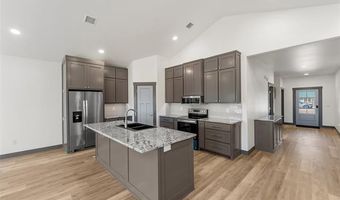 205 Lindsey Ave, Adair, OK 74330