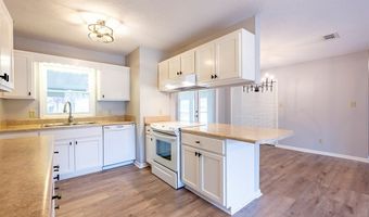 5902 WOODCLIFF St, Albany, GA 31721