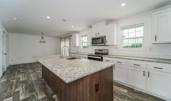 4043 Lake Mayers, Baxley, GA 31513