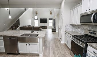 3721 Sapphire Dr, Carlsbad, NM 88220
